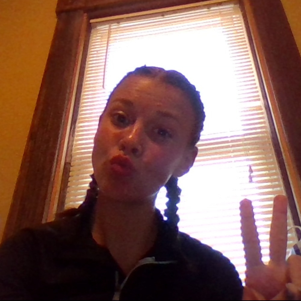 Meet your Posher, Alandra